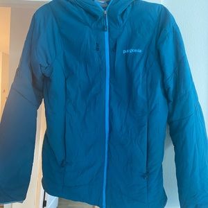 Patagonia light jacket w hood